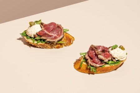 Заказать выездной кофе-брейк.