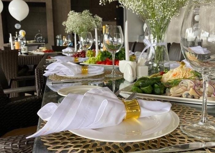 На фотографии банкет, организованный Buffet культурный кейтеринг.